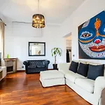 Iflat Spanish Steps Elegant & Spacious Apartment
