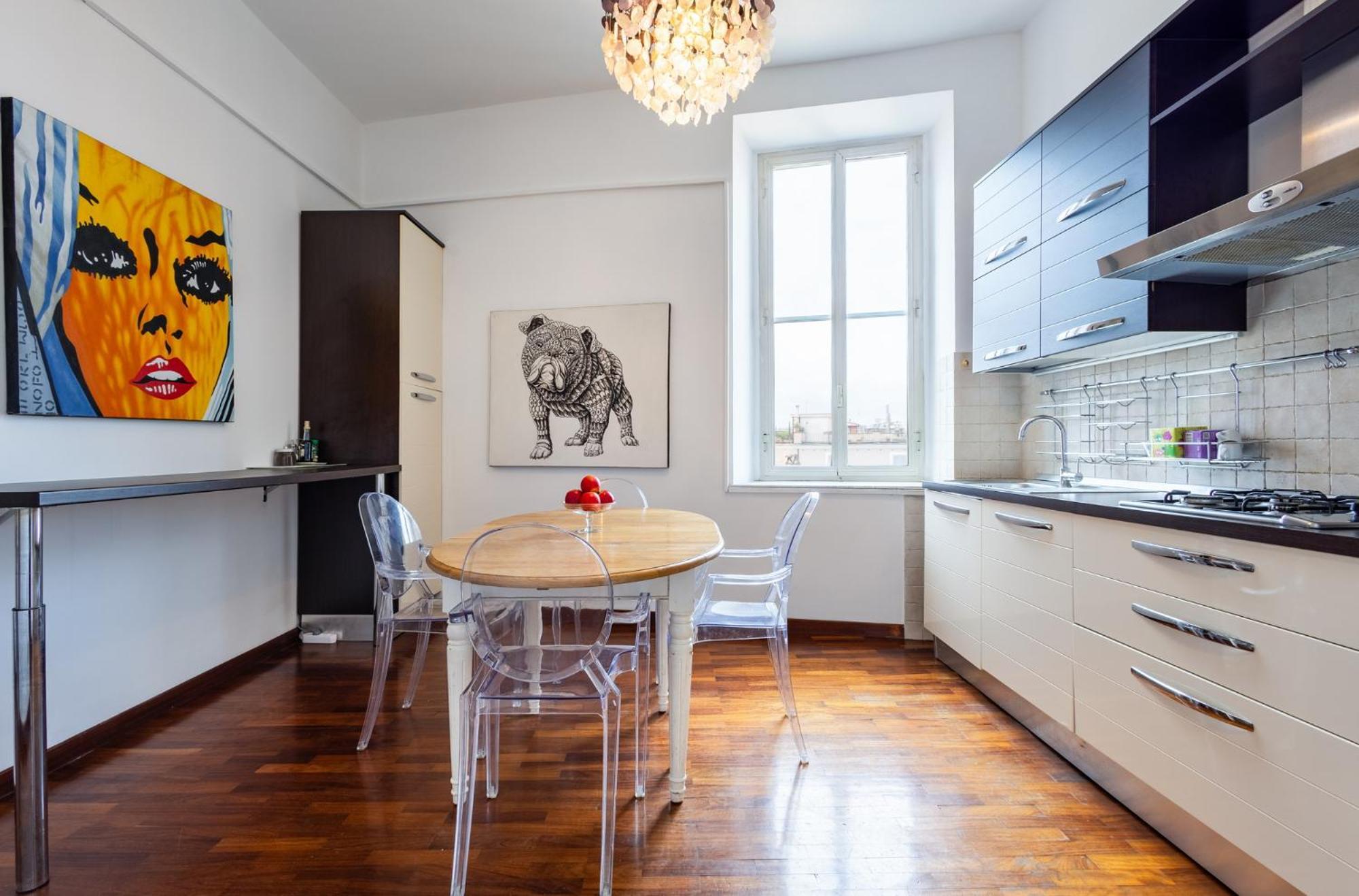 Iflat Spanish Steps Elegant & Spacious