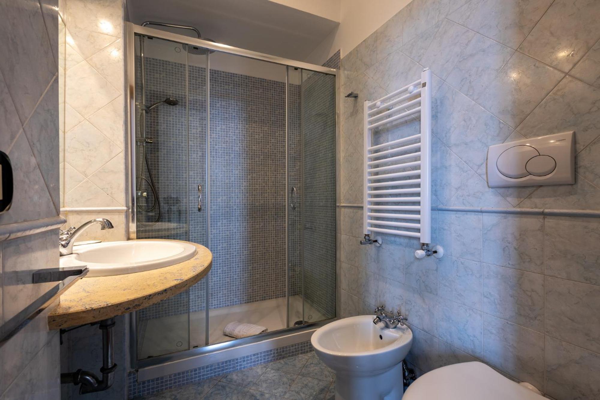 Iflat Spanish Steps Elegant & Spacious *